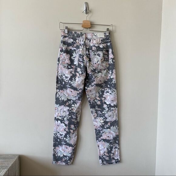 Bdg-Mom Dark Floral High Rise Jeans (Size:24) - Picture 2 of 13